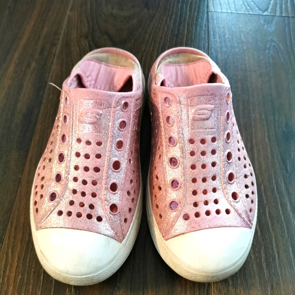 Skechers girls slip on - Picture 1 of 2